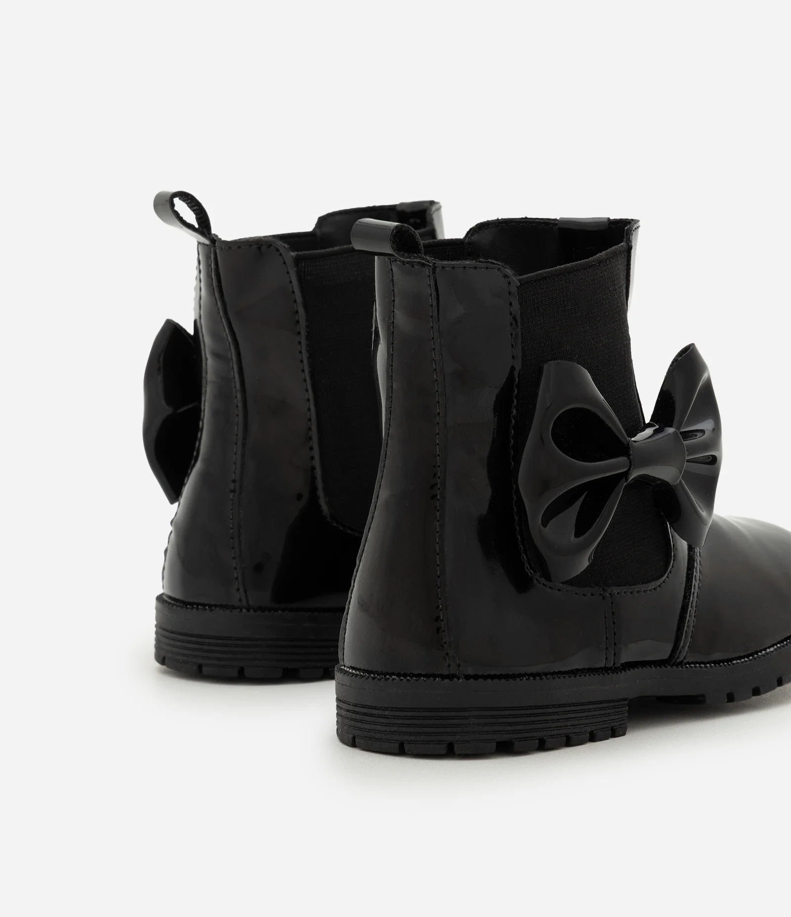 Bota Infantil Chelsea Verniz com Laço Preto 2