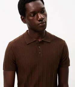 Camisa Polo em Tricô com Textura Vertical