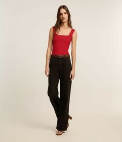 Blusa Básica em Poliamida com Decote Quadrado