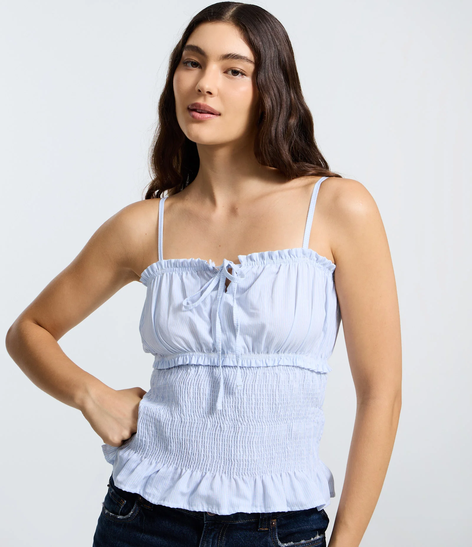 Blusa Ajustada em Tricoline Listrada com Babados Azul 2