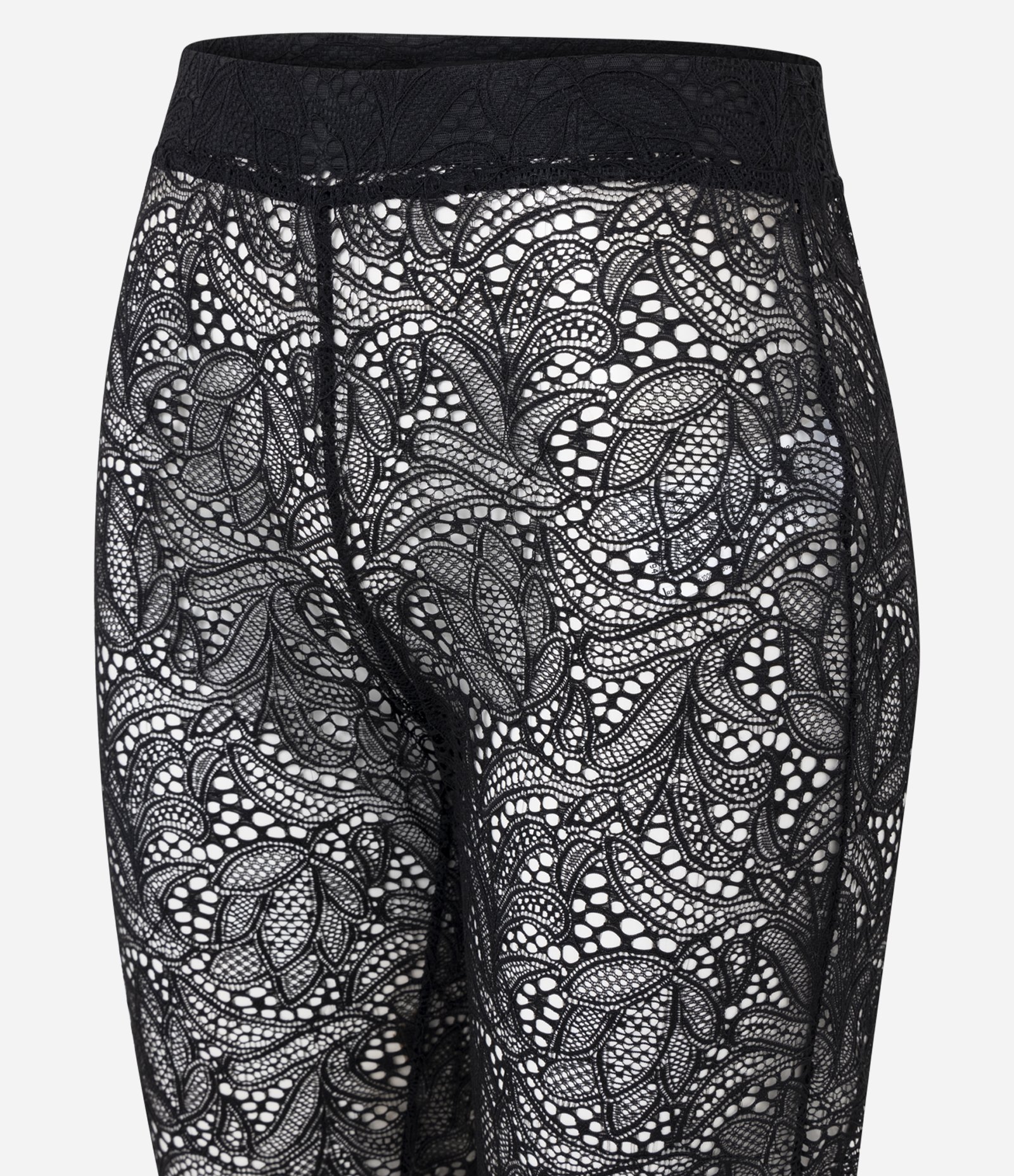 Calça Capri em Renda sem Forro Preto 8