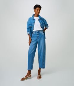 Calça Cenoura em Jeans com Cintura Alta