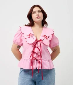 Blusa com Gola Ondulada e Amarração Ajustável Curve & Plus Size