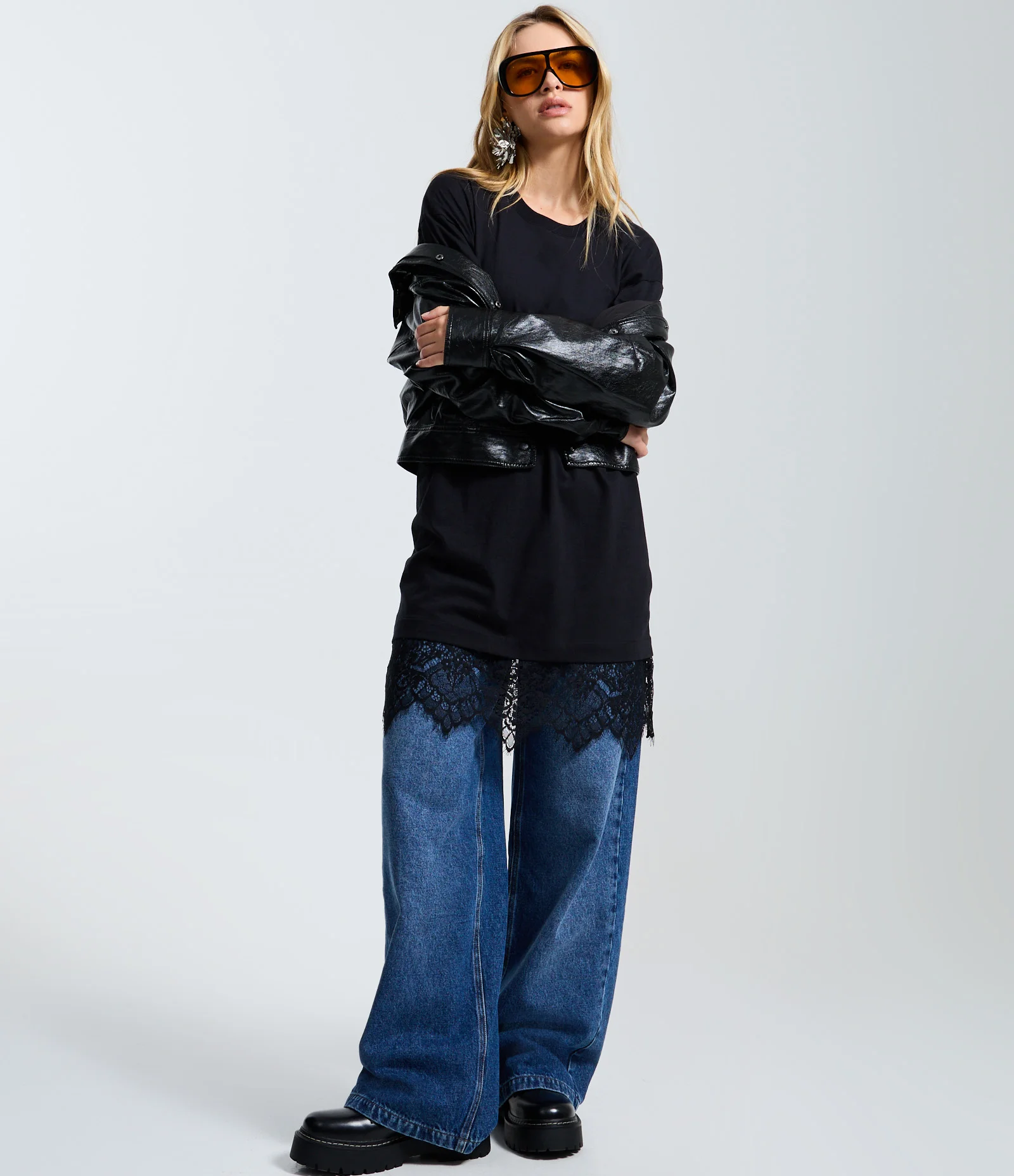 Vestido Reto em Algodão com Renda na Barra Preto 2