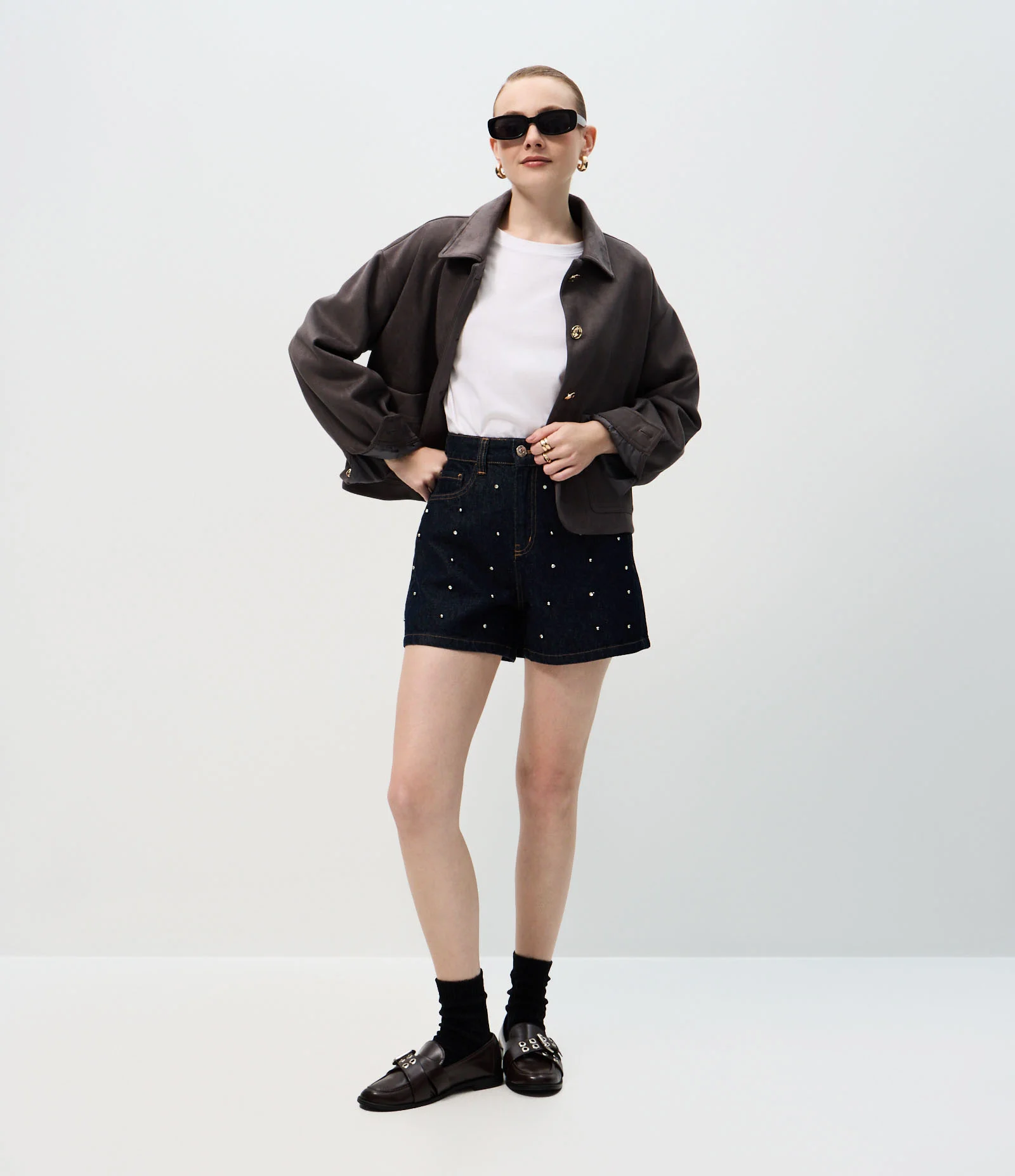 Short Evasê em Jeans com Cintura Alta e Brilhos Aplicados Azul Escuro 1