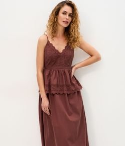 Vestido Evasê Midi em Laise com Sobreposição e Bordados