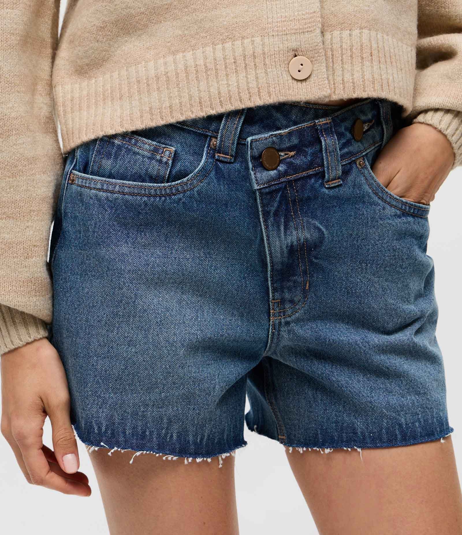 Short Midi em Jeans com Cintura Média Azul 3