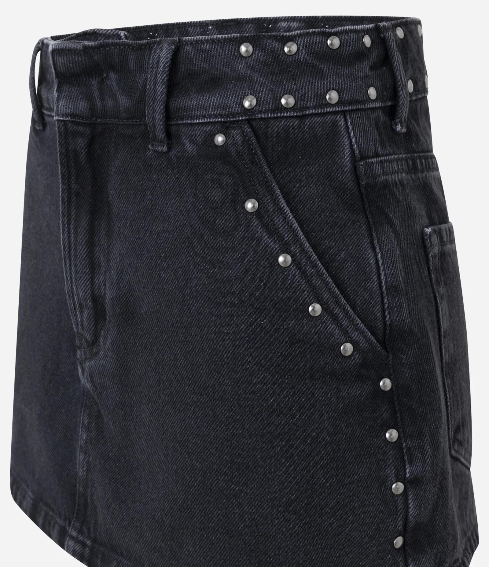 Short Saia em Jeans com Cintura Alta Tachas e Recorte Preto 6