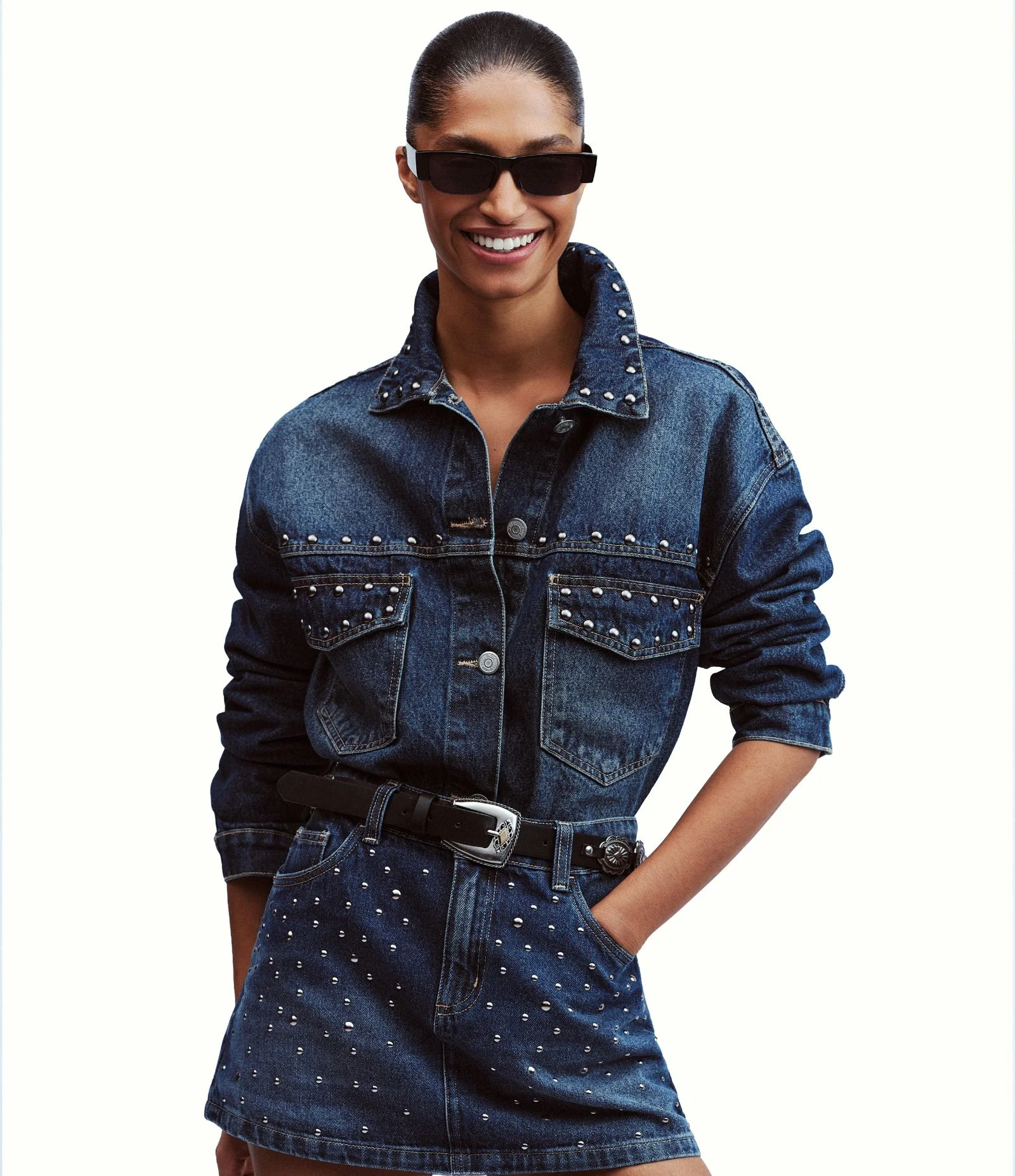 Minissaia Jeans com Tachas e Cintura Baixa Azul 1