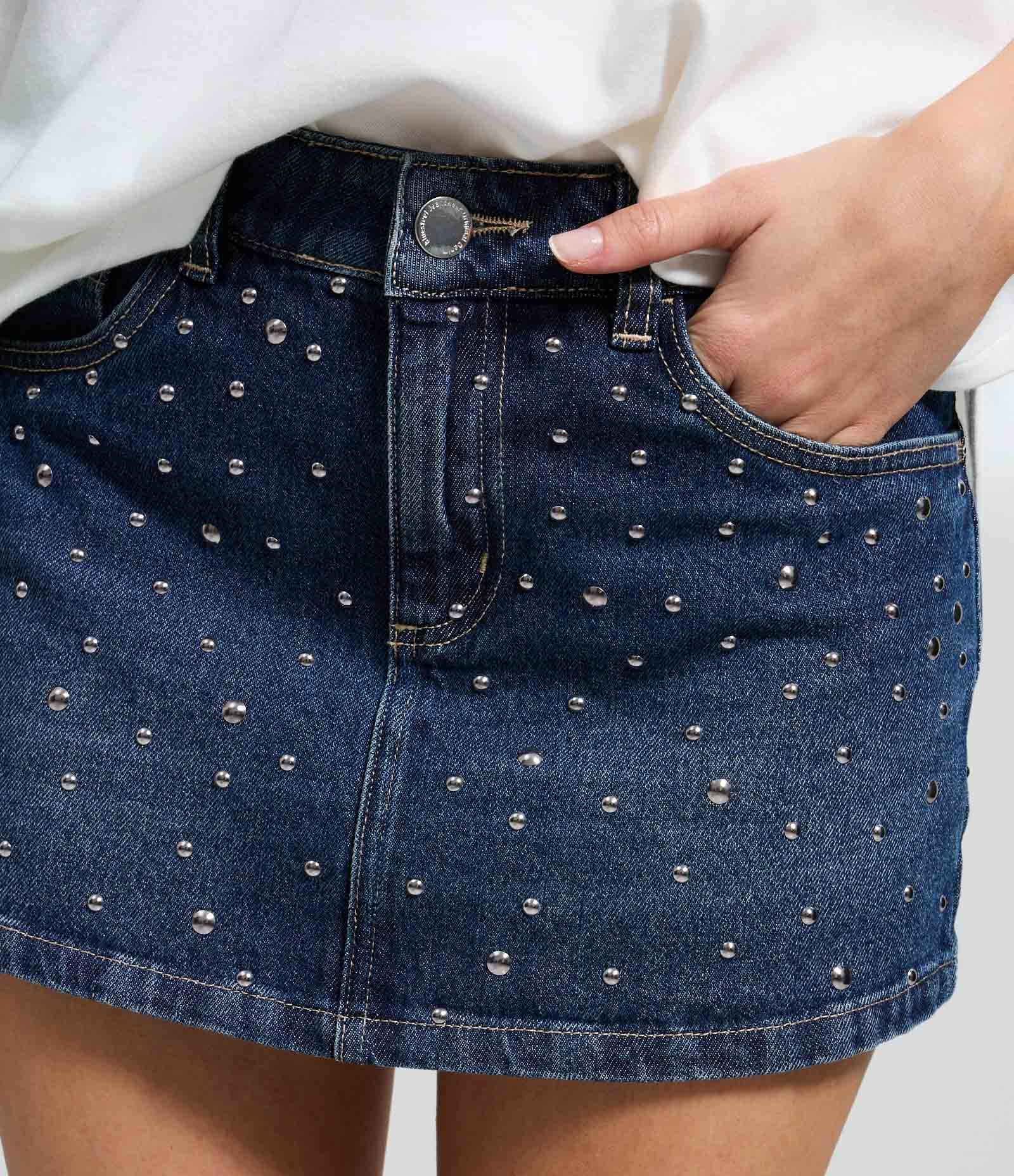 Minissaia Jeans com Tachas e Cintura Baixa Azul 2