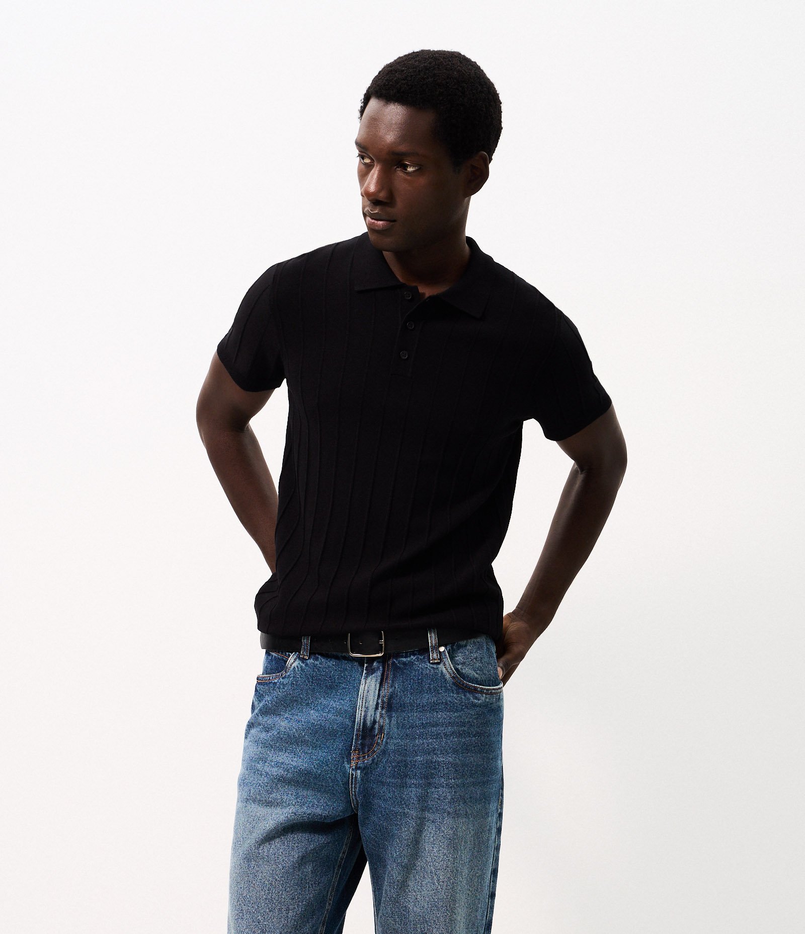 Camisa Polo em Tricô com Textura Vertical Preto 4