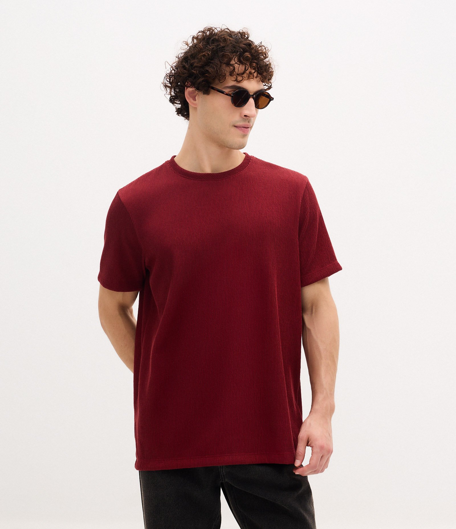 Camiseta Regular em Algodão Texturizado Vermelho Escuro 2