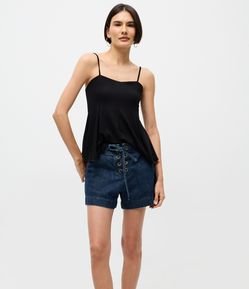 Short Evasê em Jeans com Ilhós e Cintura Alta