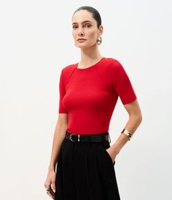 Blusa Regular em Tricô com Ombreirinha Ajustada