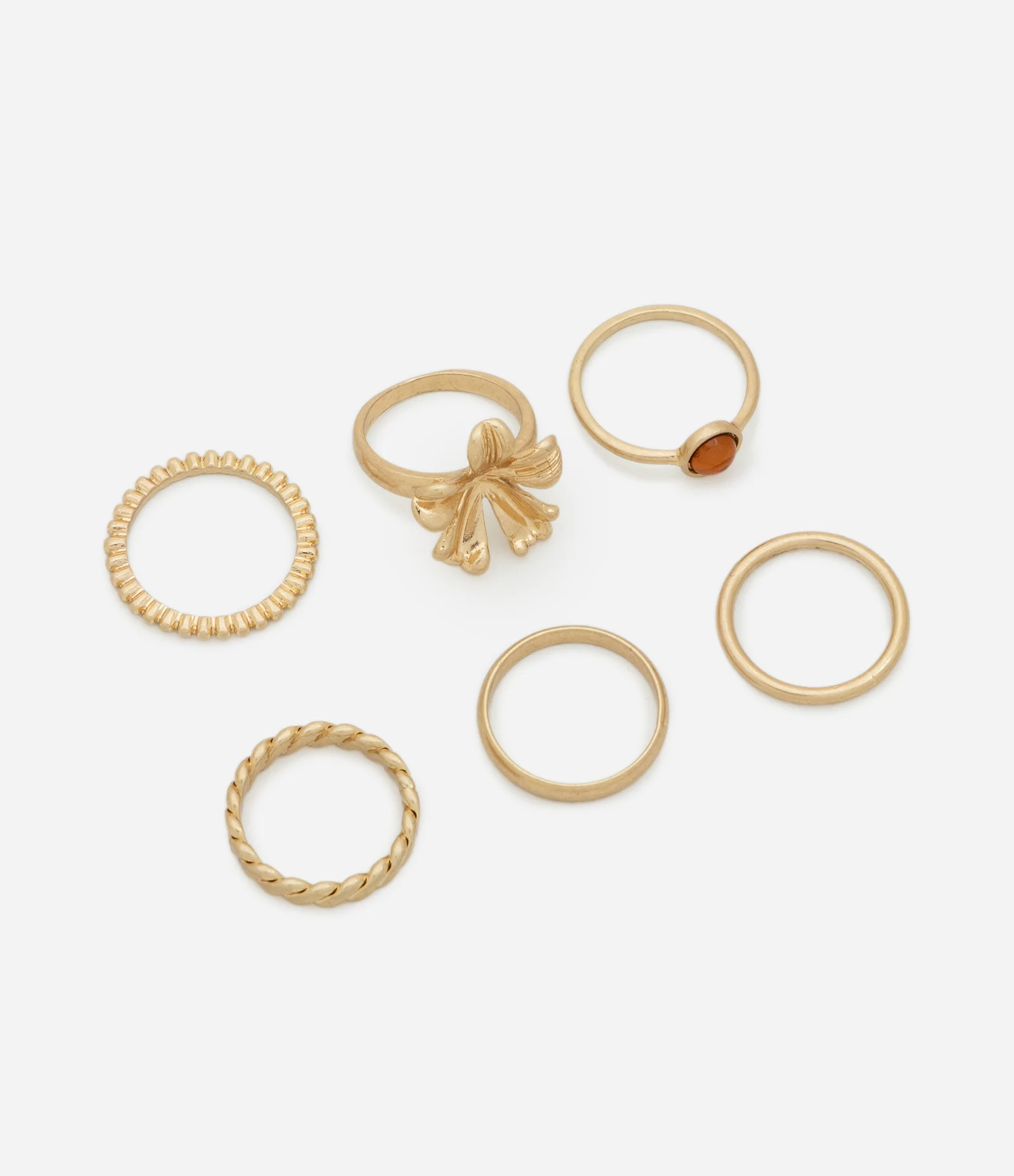 Kit 06 Anéis Delicados com Diferentes Acabamentos Dourado 1