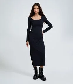 Vestido Midi em Microfibra com Decote Quadrado e Manga Longa