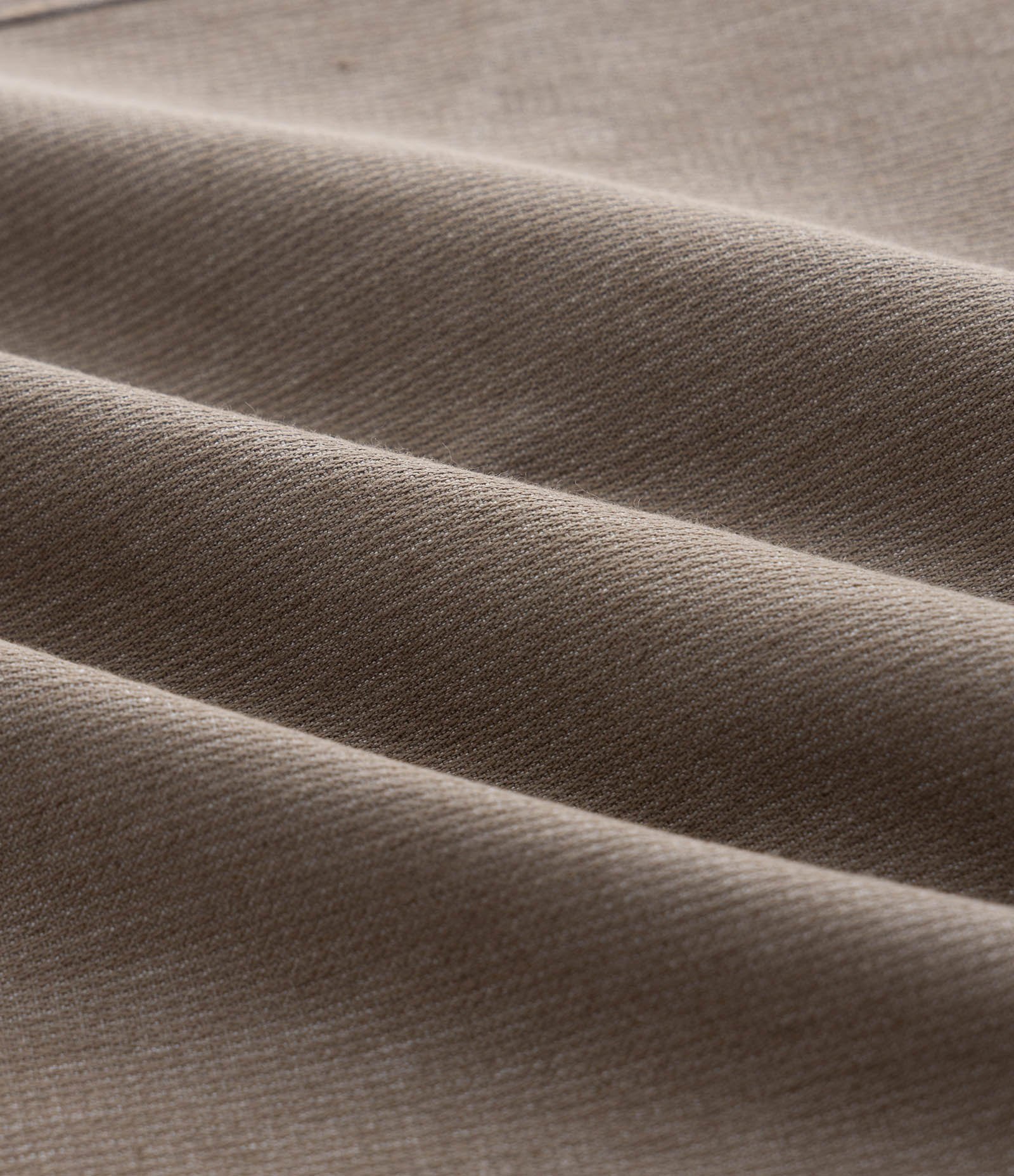 Bermuda em Sarja Texturizada com Cós Elástico Bege 7