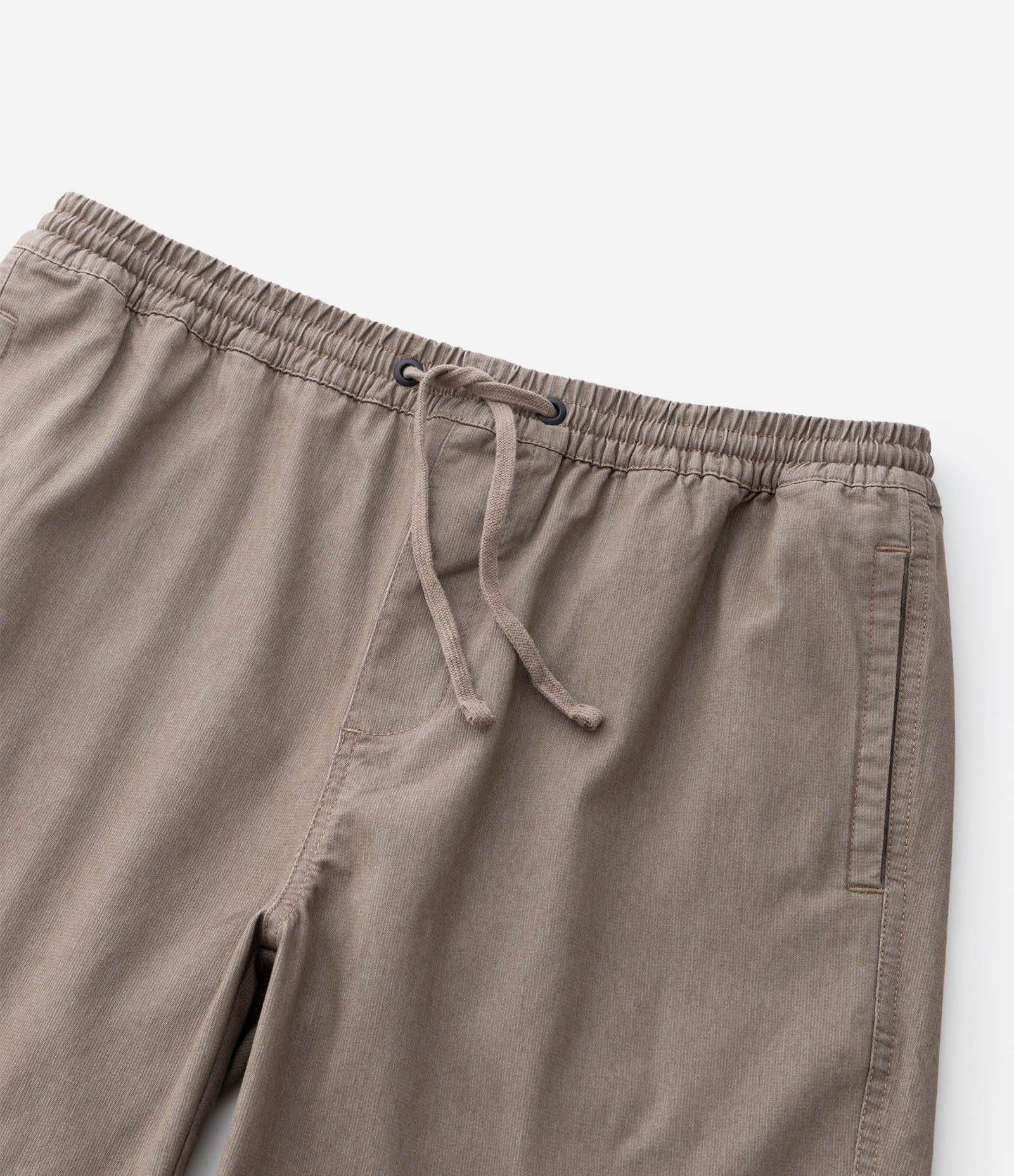 Bermuda em Sarja Texturizada com Cós Elástico Bege 9