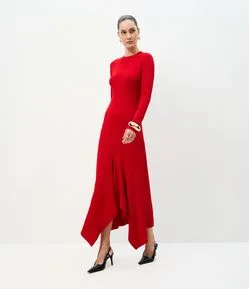 Vestido Midi em Tricô com Barra Assimétrica e Mangas Longas