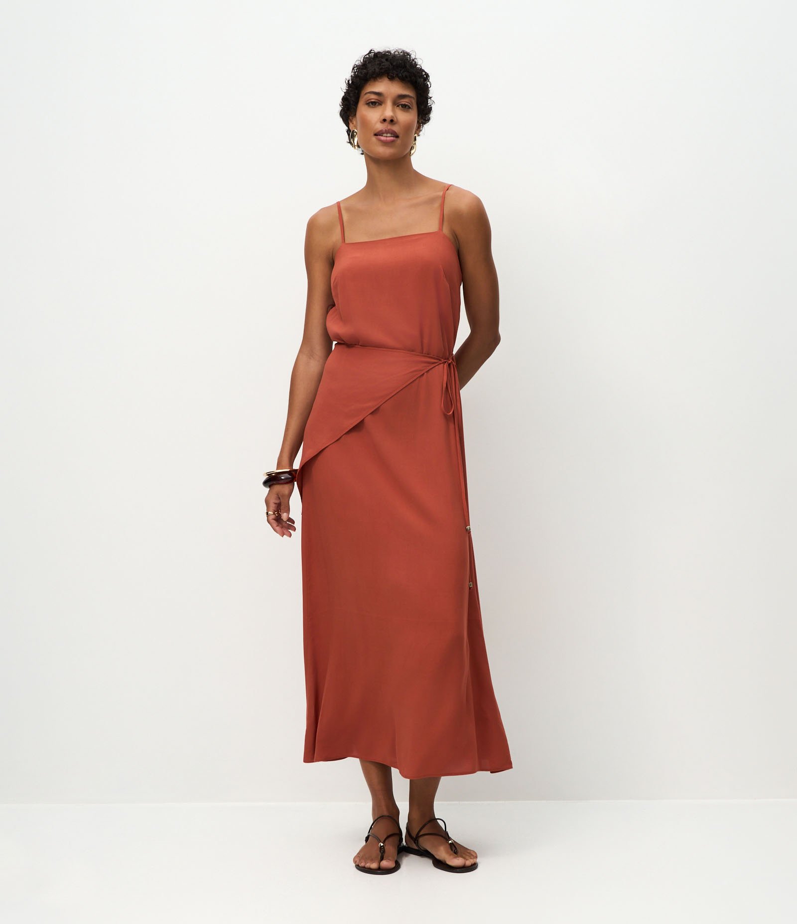 Vestido Longo Maquinetado com Lenço Removível Laranja 1