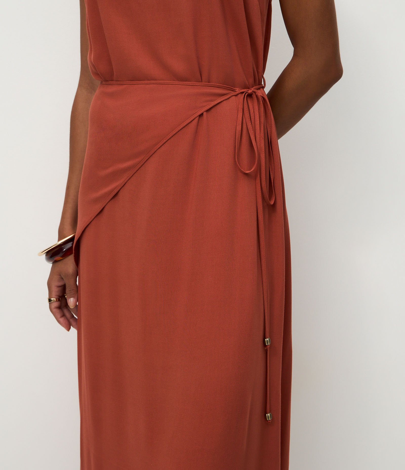 Vestido Longo Maquinetado com Lenço Removível Laranja 4