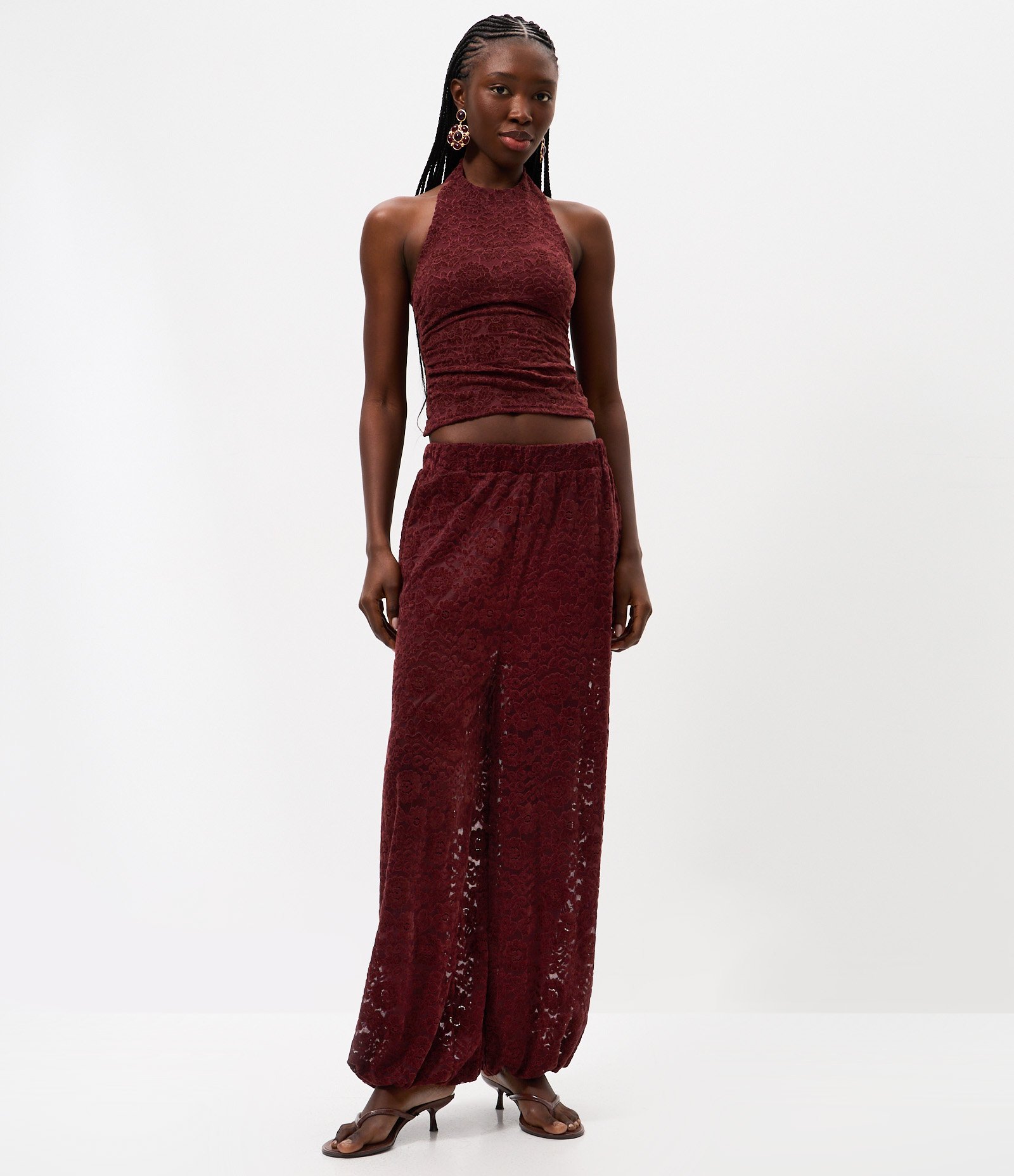 Blusa Frente Única em Renda com Gola Halter Vermelho 2