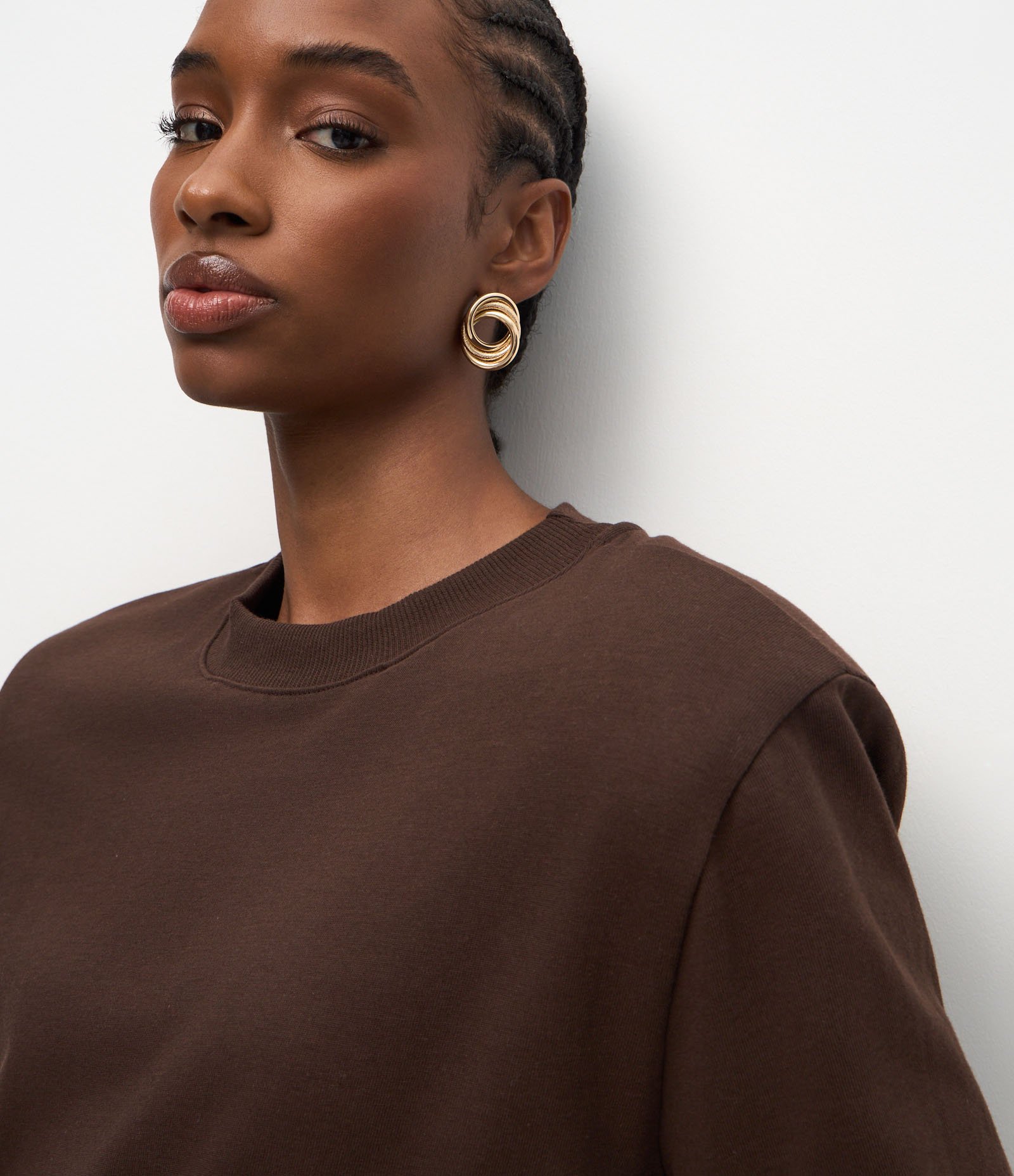 Camiseta Estruturada em Algodão com Ombreiras Marrom 4