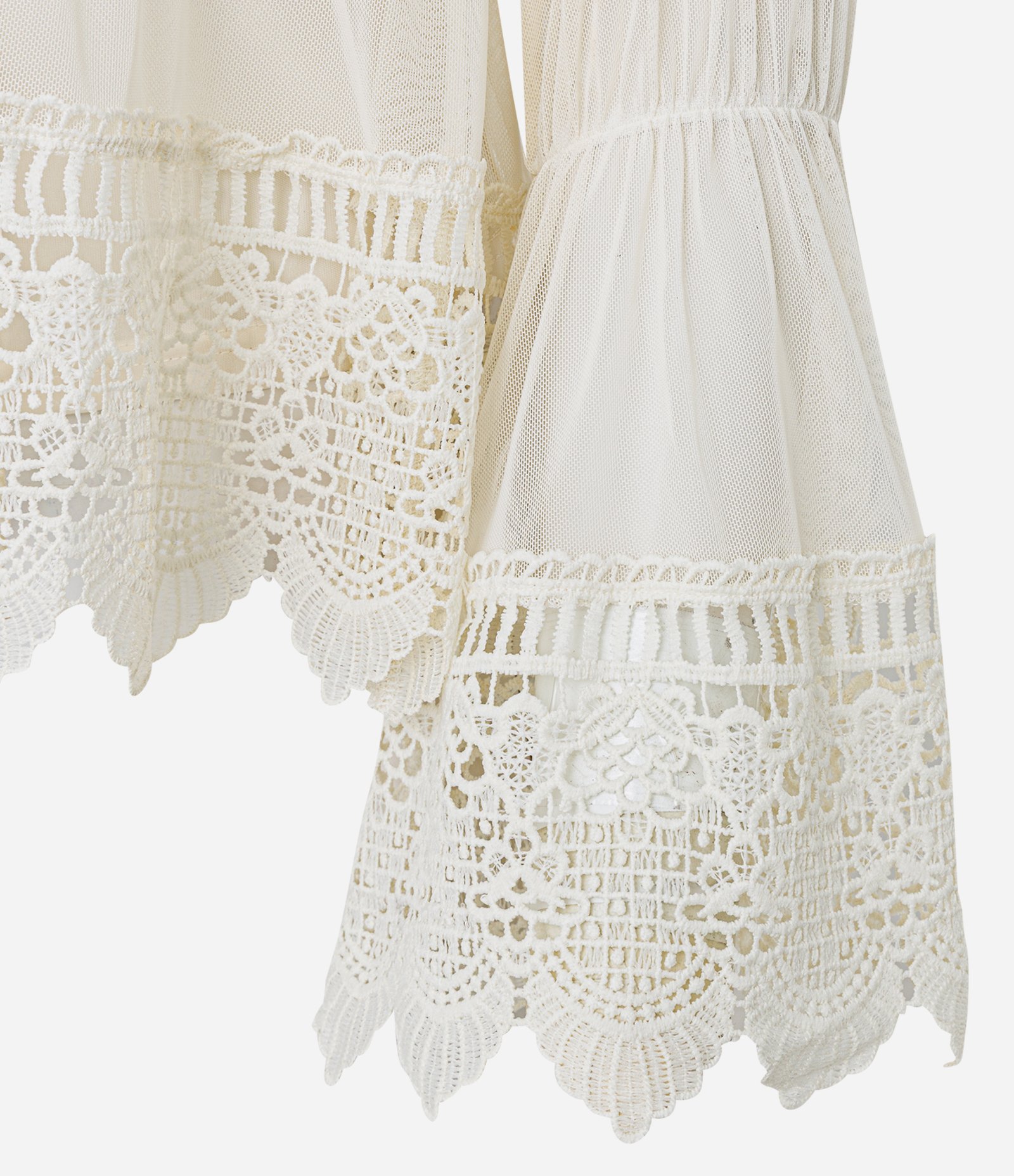 Blusa em Tule com Renda e Babados com Caimento Fluido Off White 7