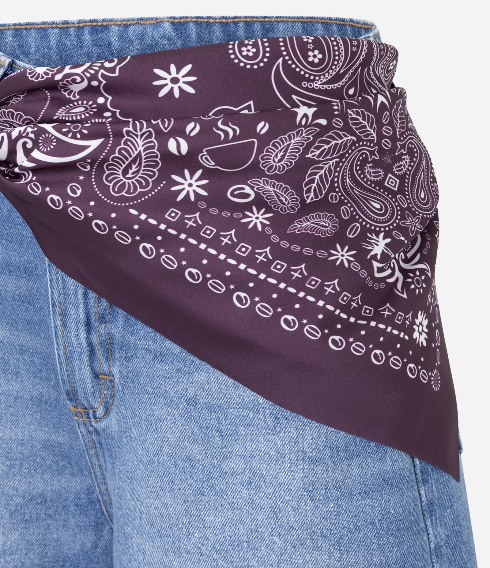 Short Jeans com Lenço Estampado na Cintura Azul Médio 2