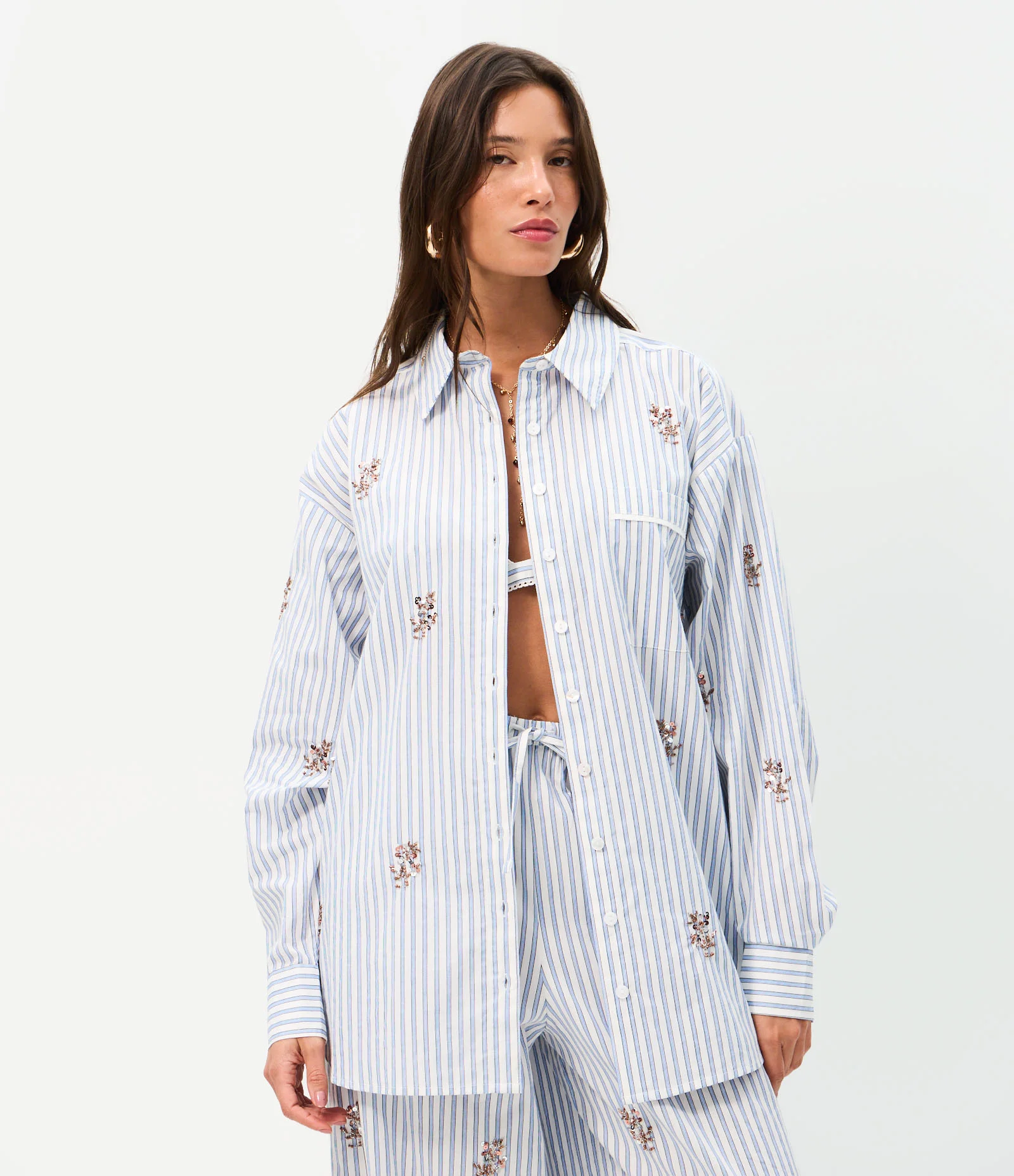 Camisa Oversized em Tricoline Listrado com Bordado de Beads Azul 3
