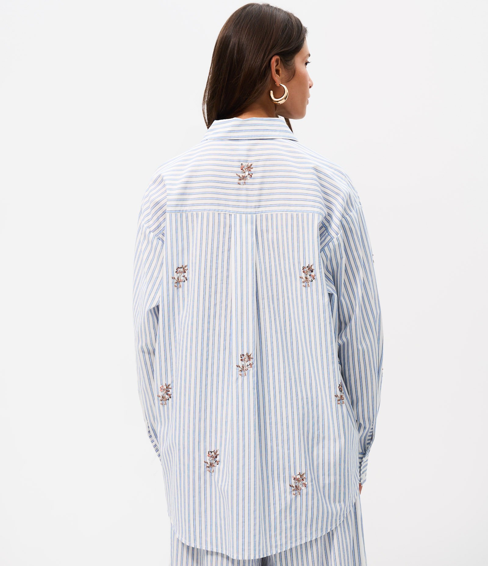 Camisa Oversized em Tricoline Listrado com Bordado de Beads Azul 8
