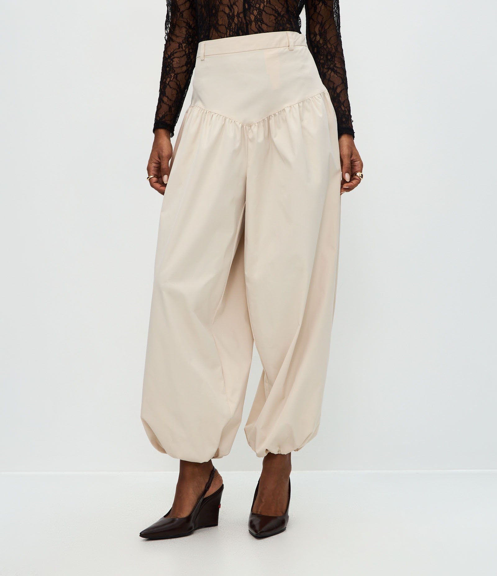 Calça Aladim Alfaiatada com Cós Largo Cinza 4