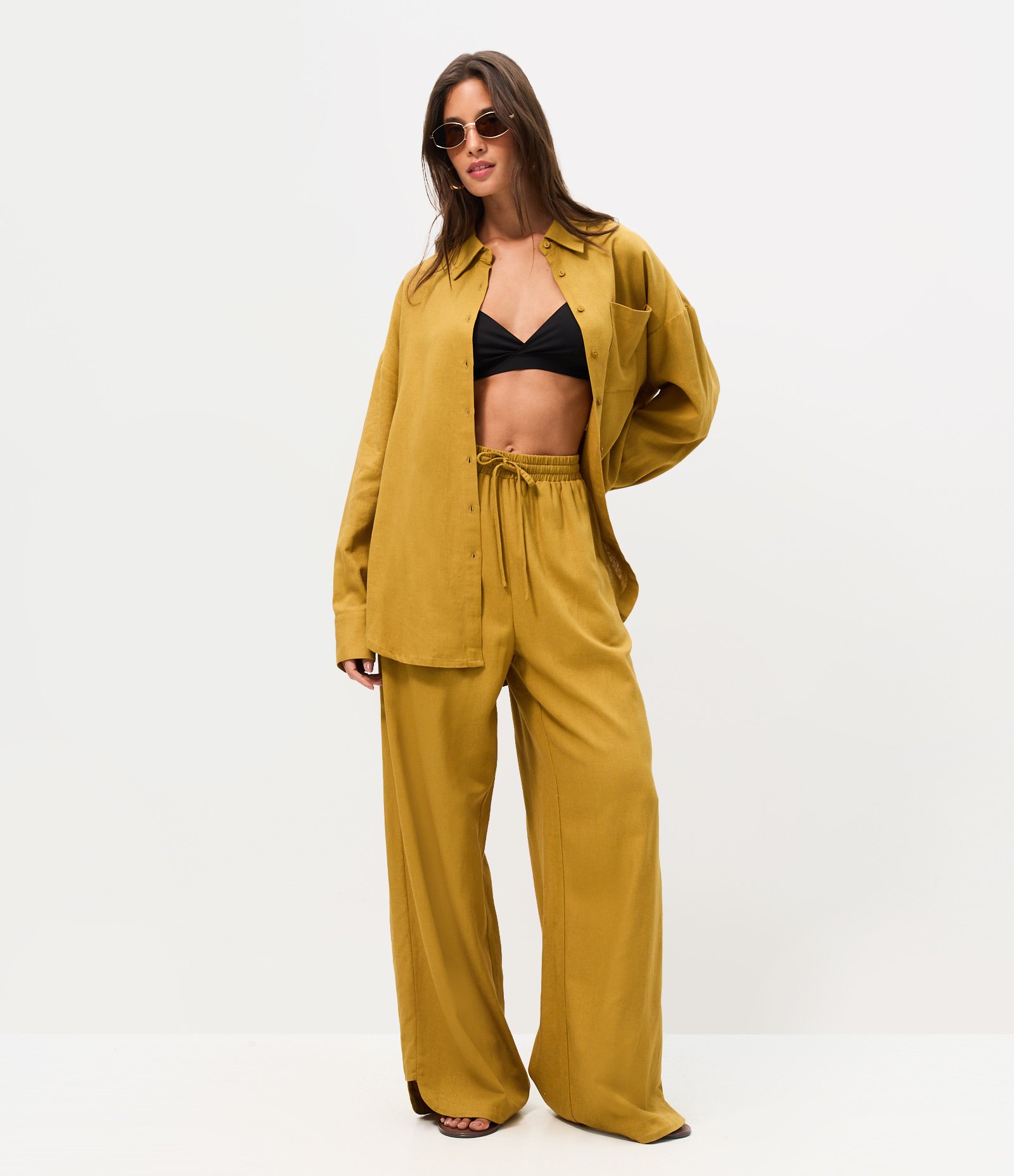 Calça Wide em Viscolinho com Amarração na Cintura Amarelo 1