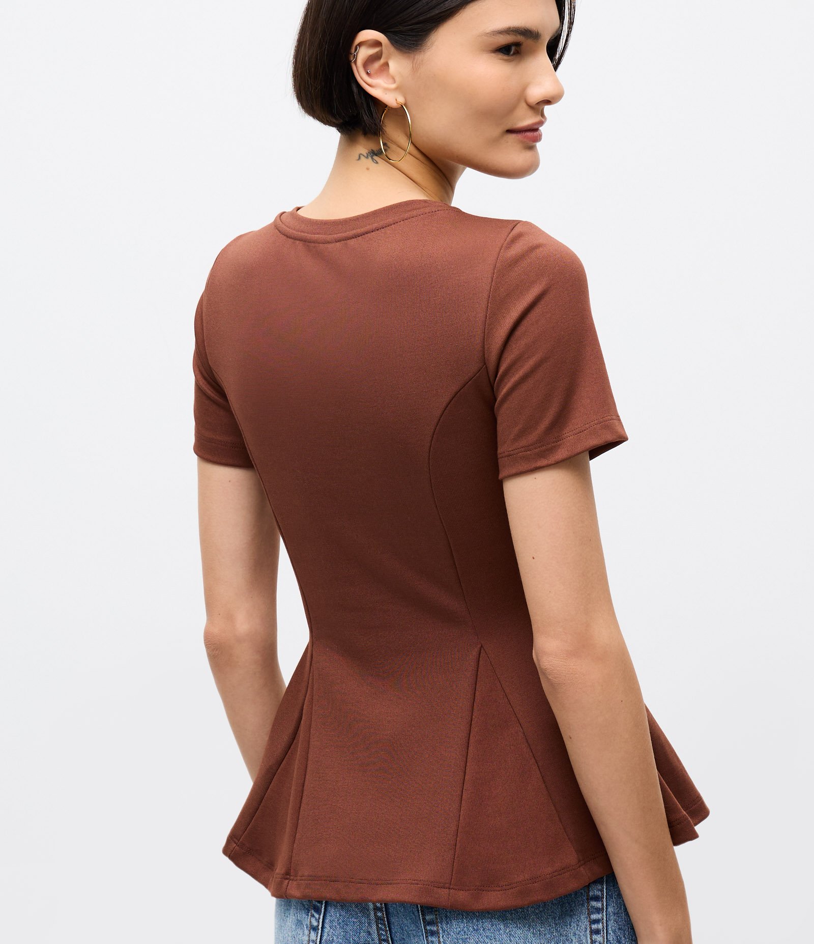 Blusa Peplum em Ponto Roma e Gola Redonda Marrom 3