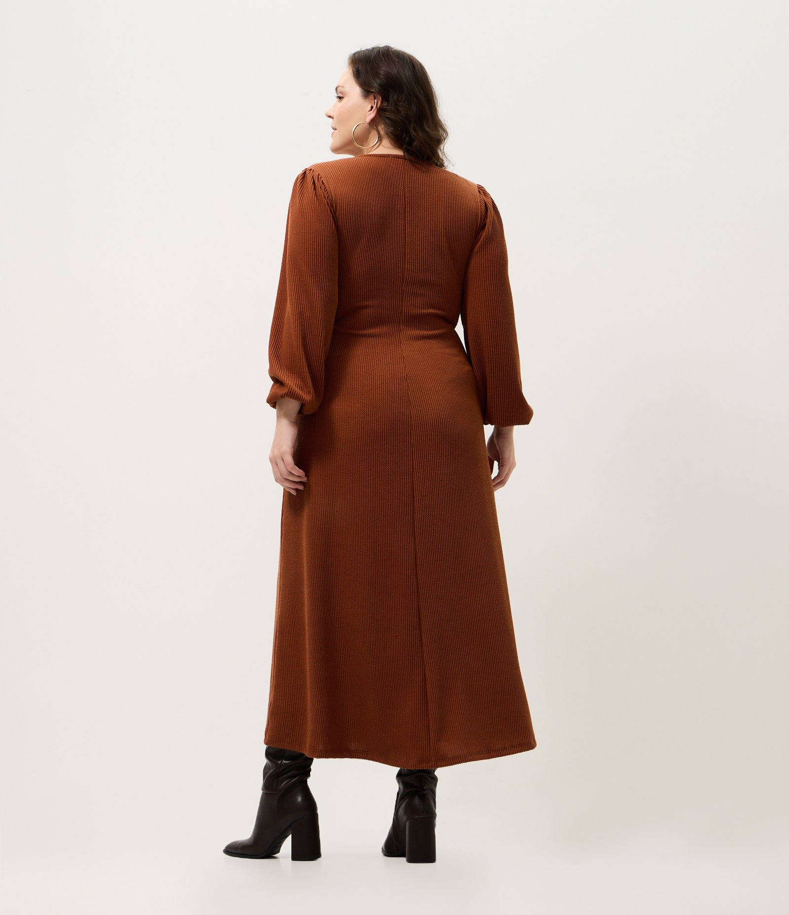 Vestido Midi Sorella com Manga Bufante Curve & Plus Size Marrom 4
