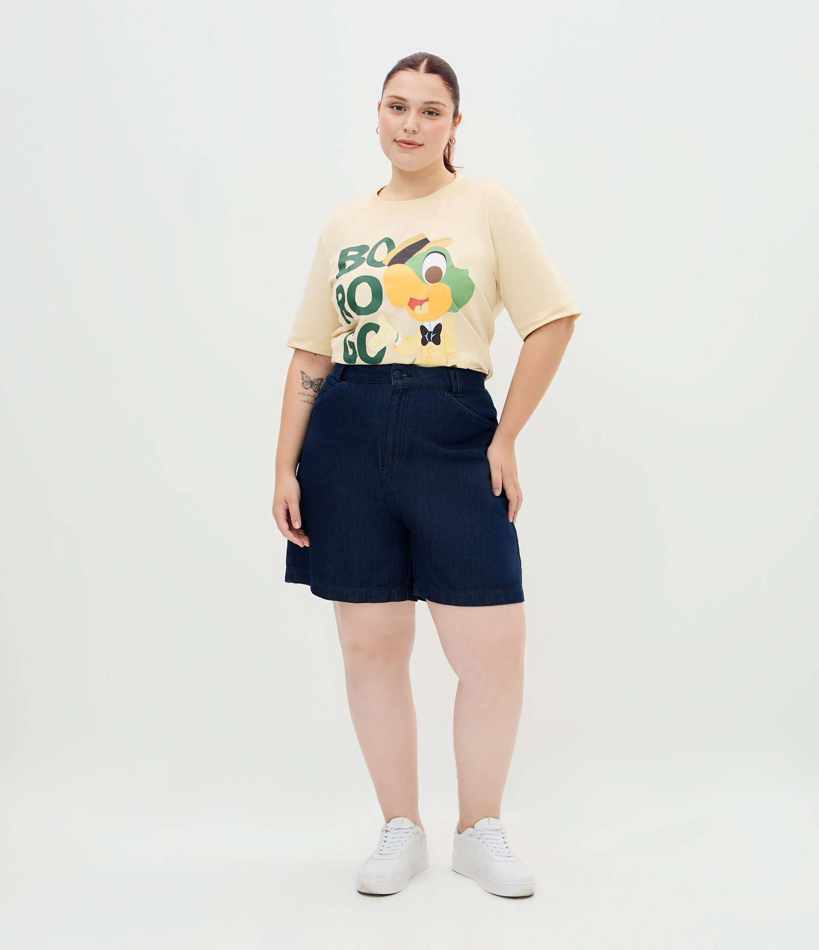 Camiseta Alongada com Estampa Zé Carioca Borogodó Curve & Plus Size Bege 2