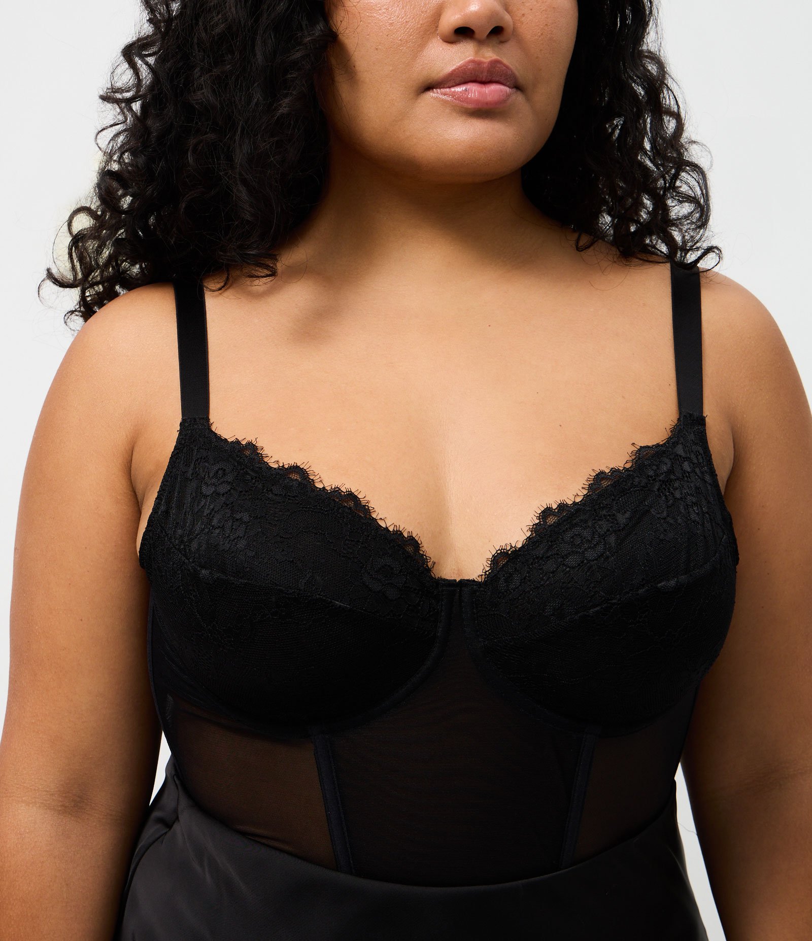 Sutiã Corset em Tule com Renda Curve & Plus Size Preto 3