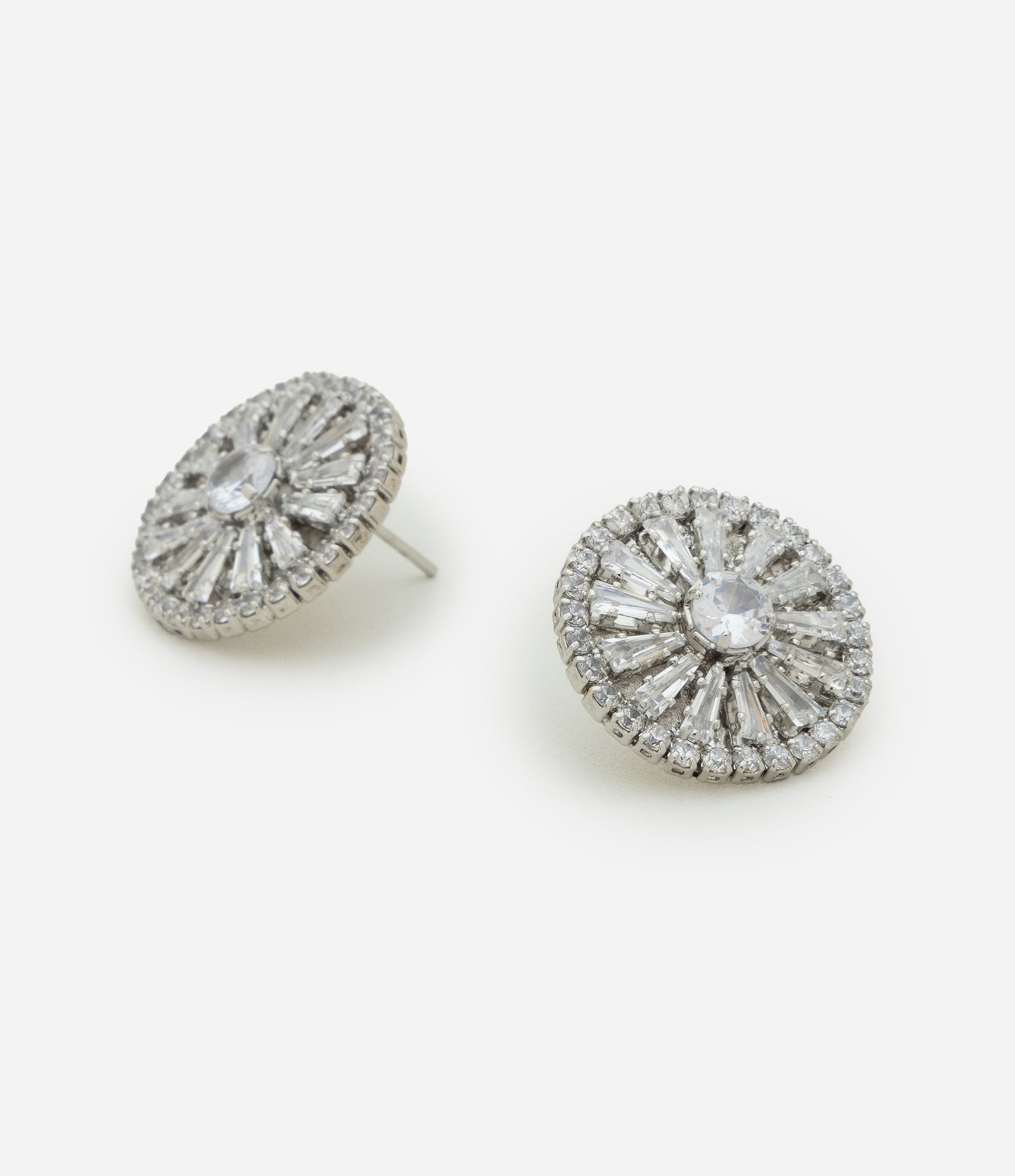 Brinco Botão com Pedras Brilhantes Cravejadas Prata 2