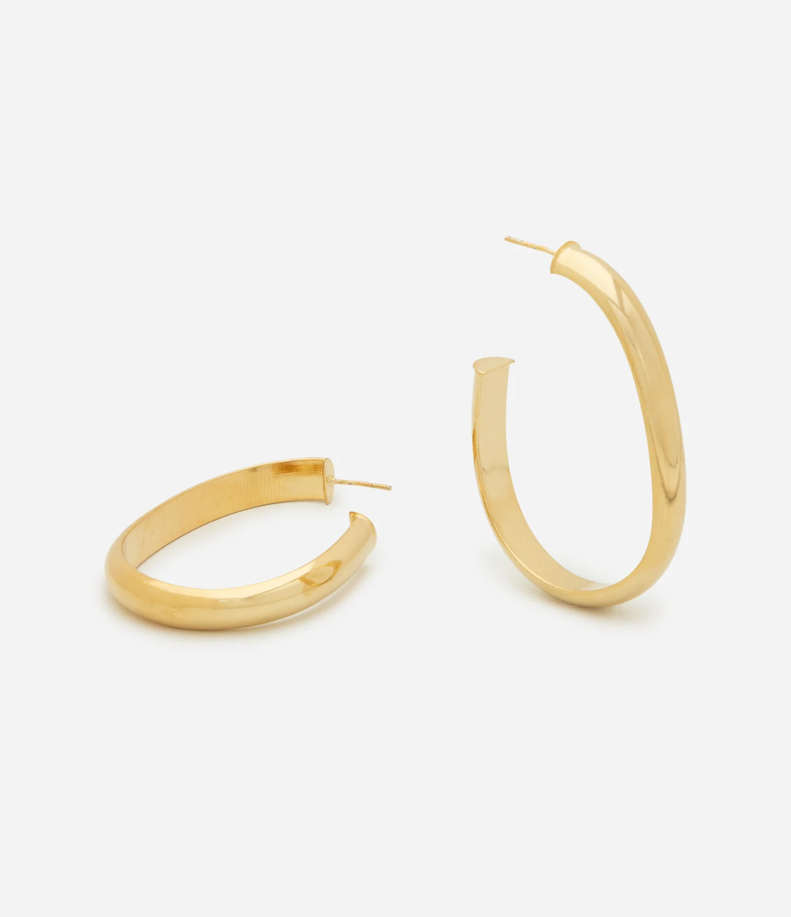 Brinco Argola Médio Metalizado Dourado 2