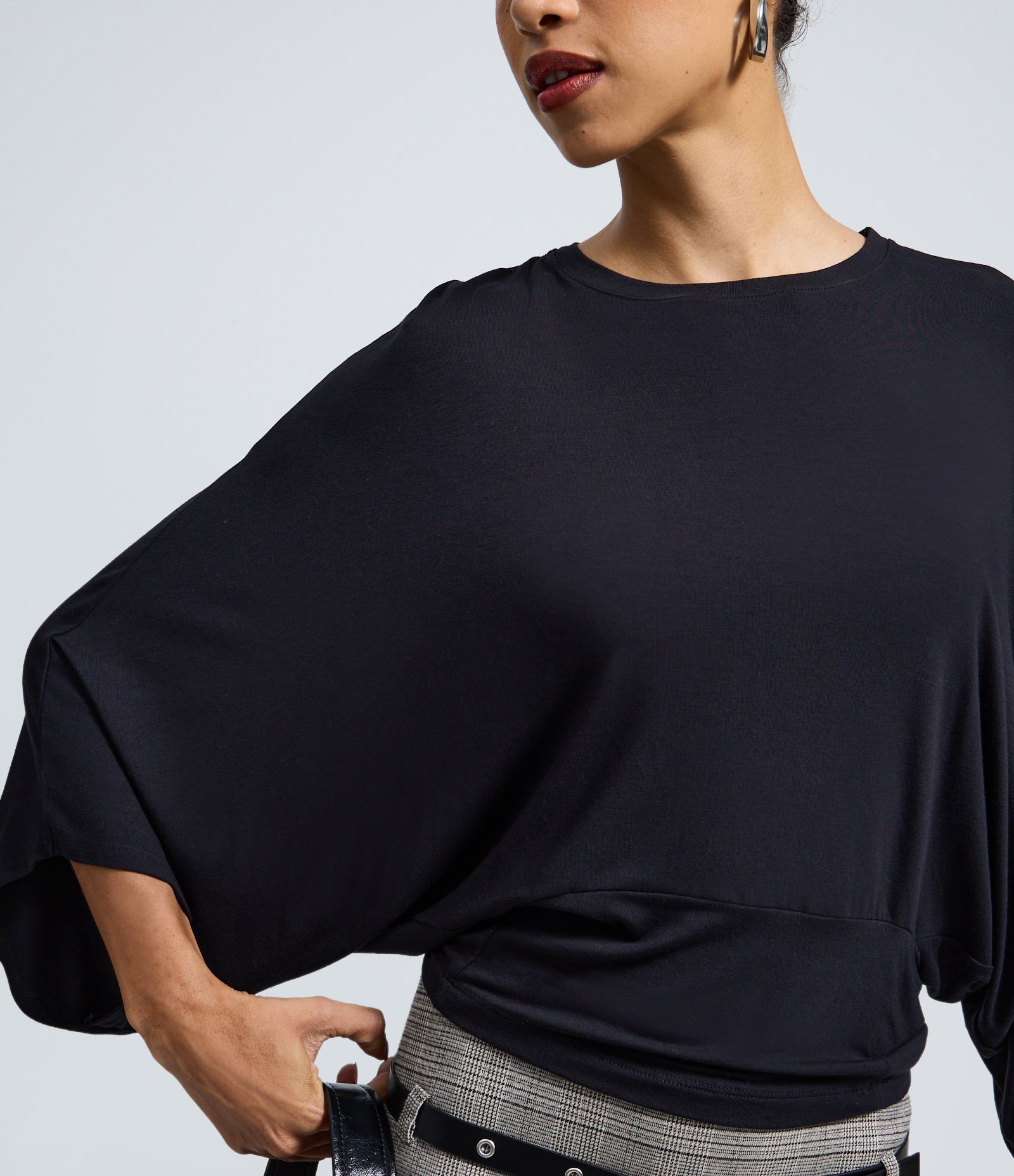 Blusa em Viscolycra com Manga Morcego Preto 3