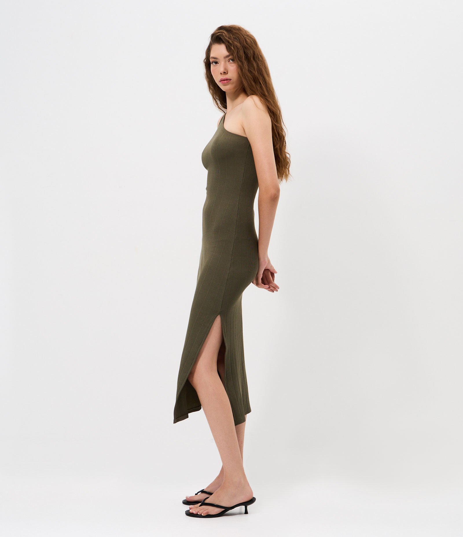 Vestido Midi em Ribana Texturizada de Ombro Único com Fenda Lateral Verde 2