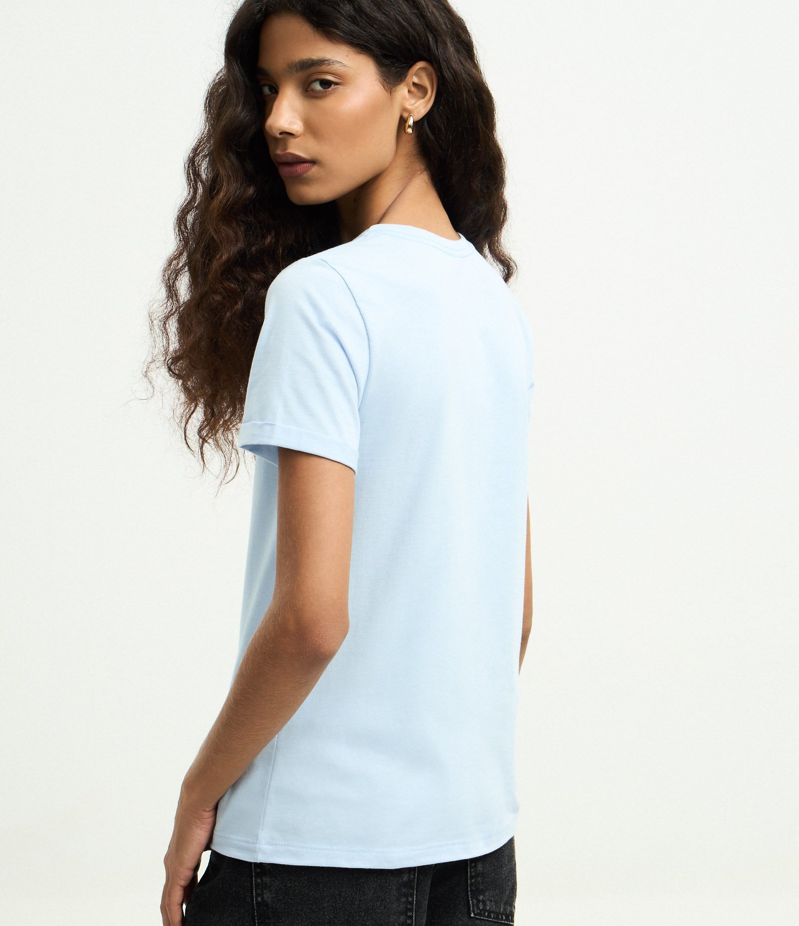 Camiseta Regular em Algodão com Manga Dobrada Azul Claro 3