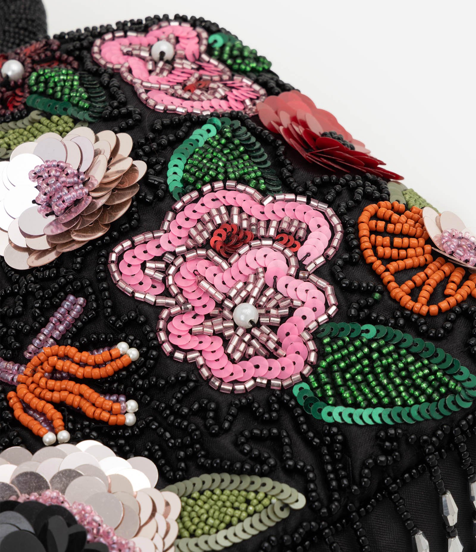 Bolsa Bordada Pequena com Franjas e Miçangas Preto 5