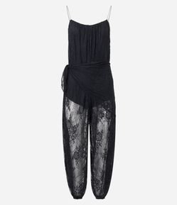 Macacão de Alcinha em Renda com Hot Pants e Lenço na Cintura