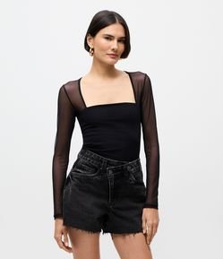Blusa Manga Longa em Tule com Decote Quadrado