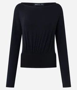 Blusa Regular em Viscose com Decote Canoa