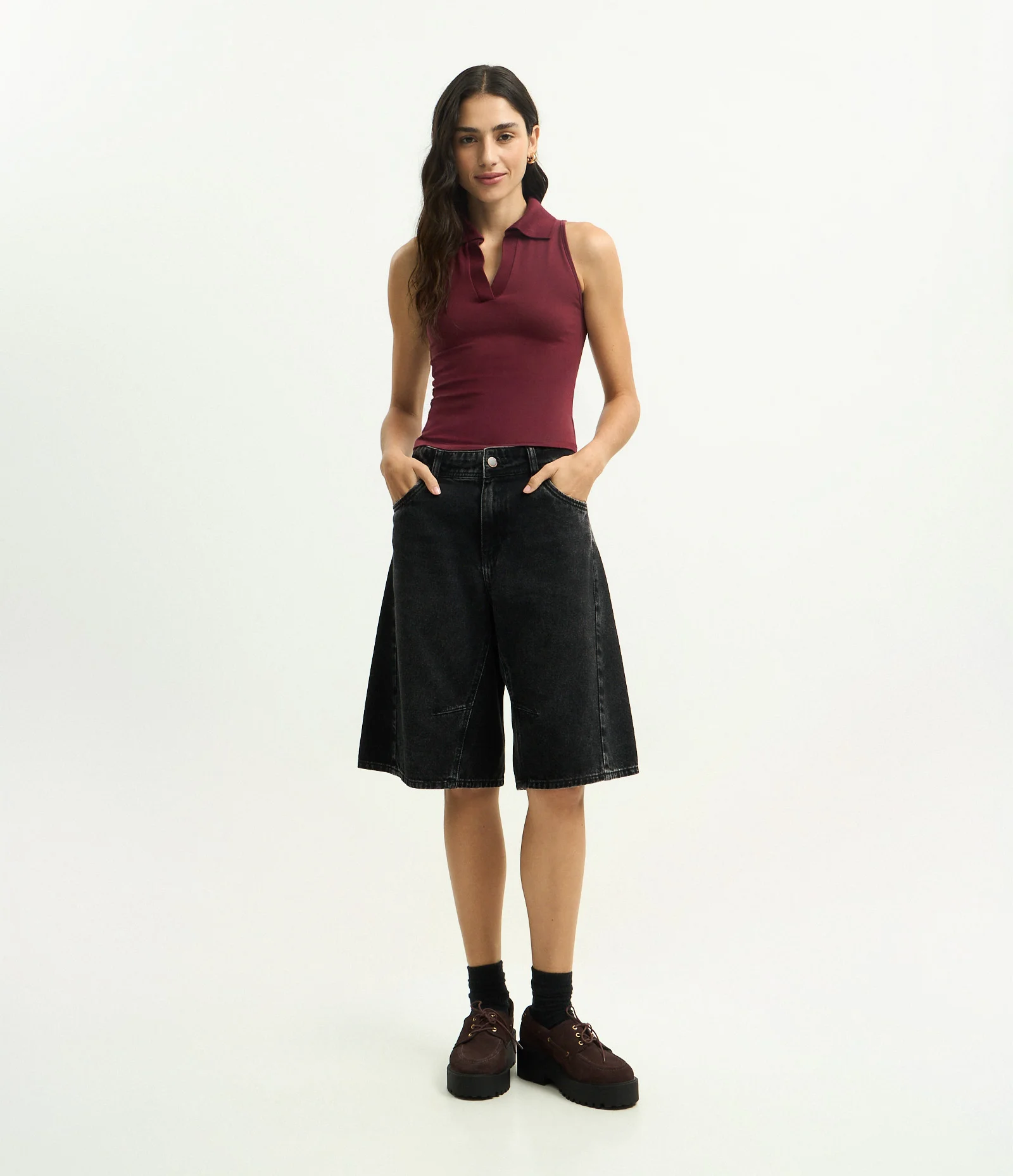 Blusa Polo em Decote V Sem Mangas Vinho 2