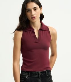 Blusa Polo em Decote V Sem Mangas