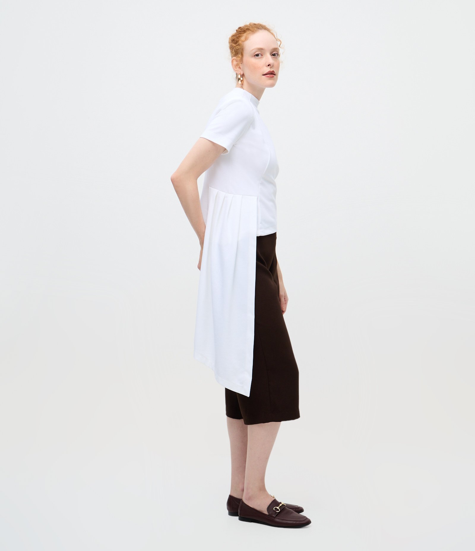 Blusa Assimétrica em Ponto Roma com Ombreiras e Gola Alta Branco 2