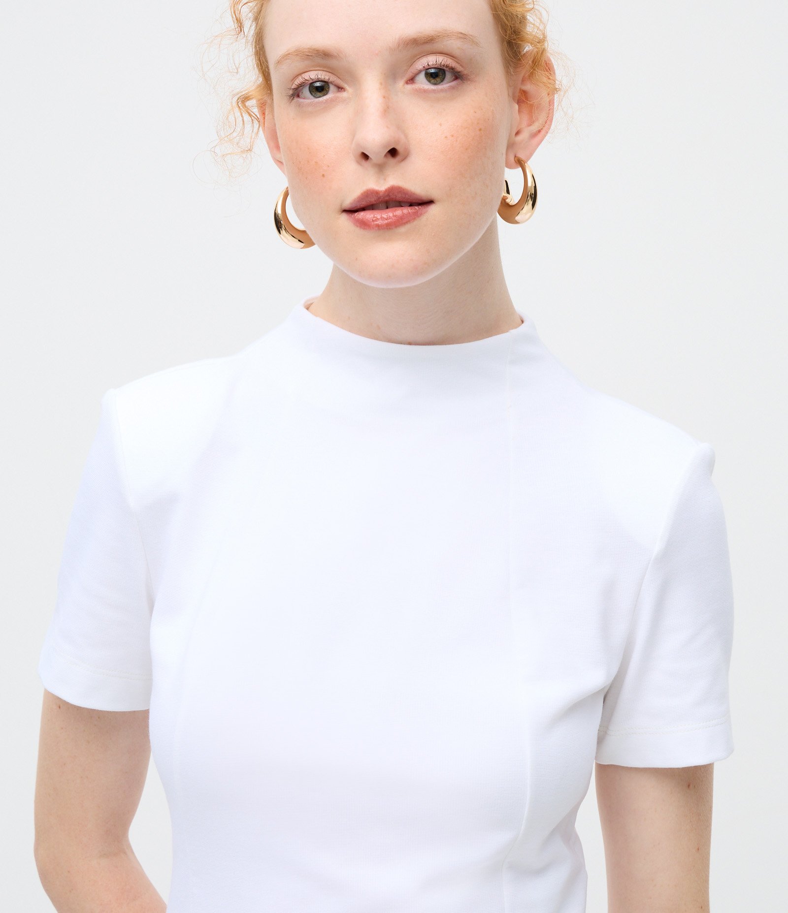 Blusa Assimétrica em Ponto Roma com Ombreiras e Gola Alta Branco 3